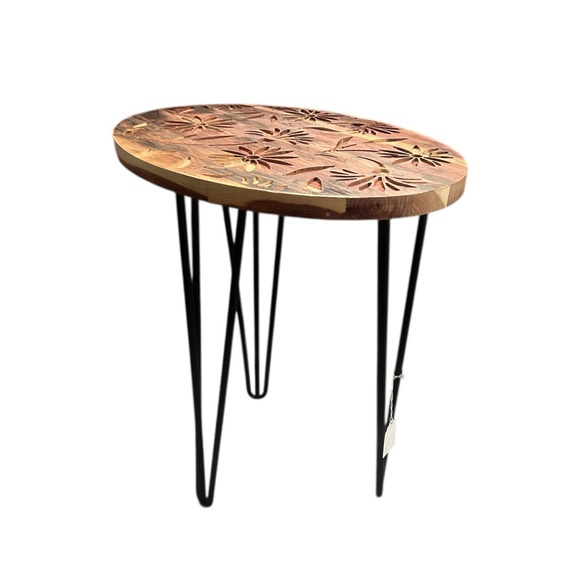 Handmade Wood Flower Pattern Table - Picture 4 of 4